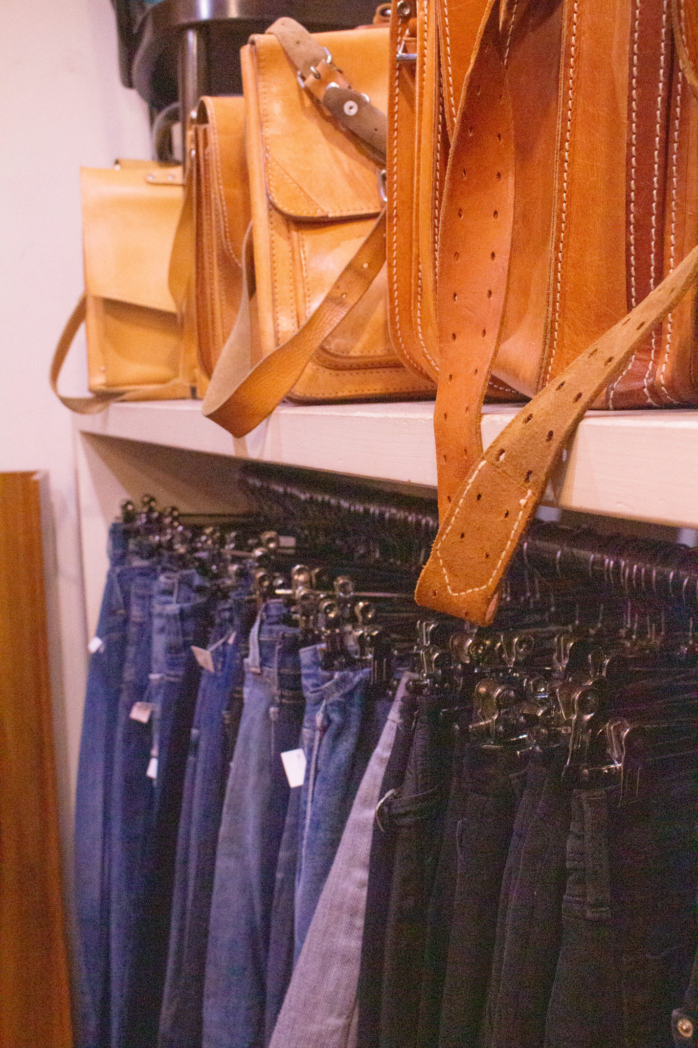 Lejlas First Vintage & Second Hand Lejla's Secondhand in Darmstadt: Nachhaltige Mode