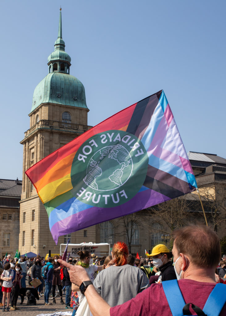 Menschen beim Klimastreik Darmstadt am 25.03.2022