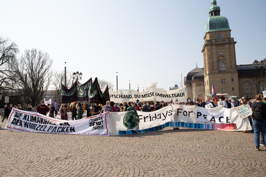 Der Klimastreik Darmstadt am 25.03.2022 startete am Karolinenplatz